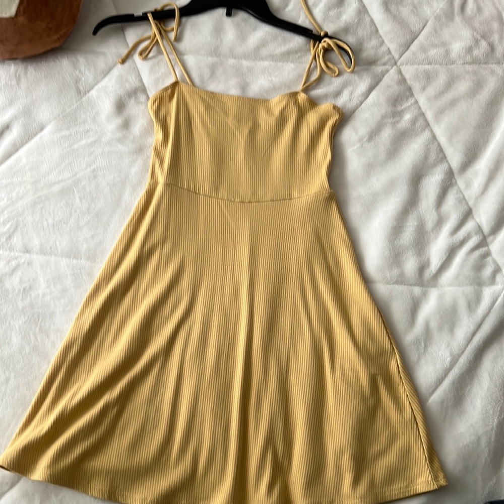 Yellow dress size small